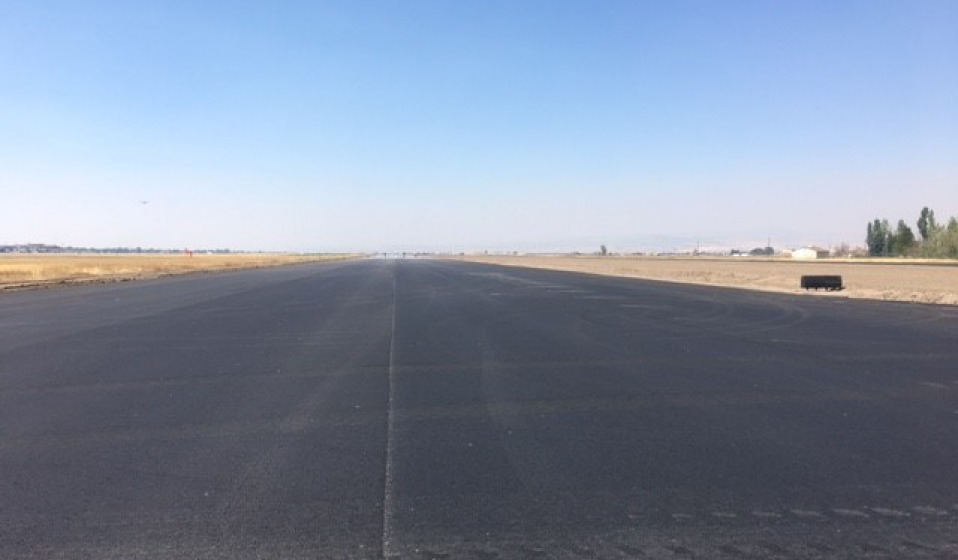 Runway 11/29