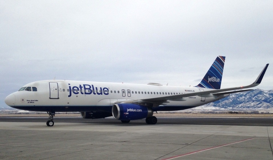 JetBlue airplane 